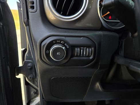 Used 2021 Jeep Wrangler Unlimited Sahara image 15