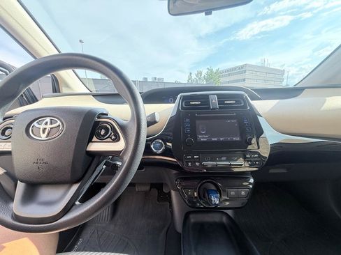 Used 2016 Toyota Prius Two FWD image 17