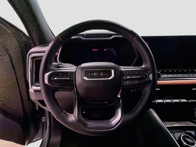 Used 2024 GMC Canyon AT4 w/ AT4 Premium Package AWD/4WD image 11