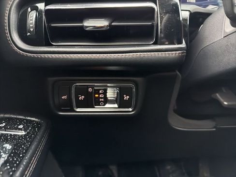 Used 2023 Lincoln Aviator AWD image 19