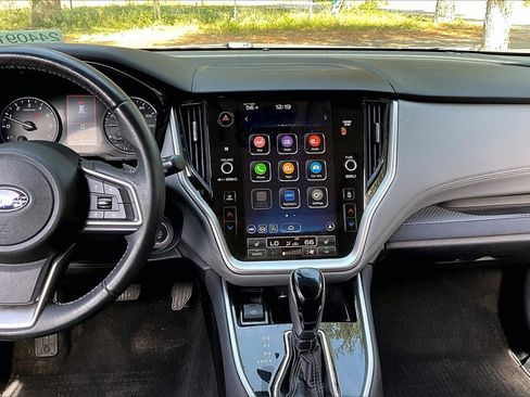 Used 2022 Subaru Outback Premium image 9