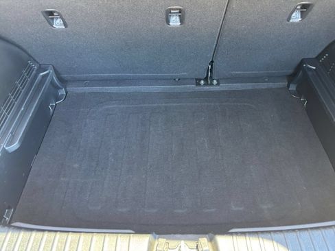 Used 2025 Kia Soul LX w/ LX Technology Package FWD image 30