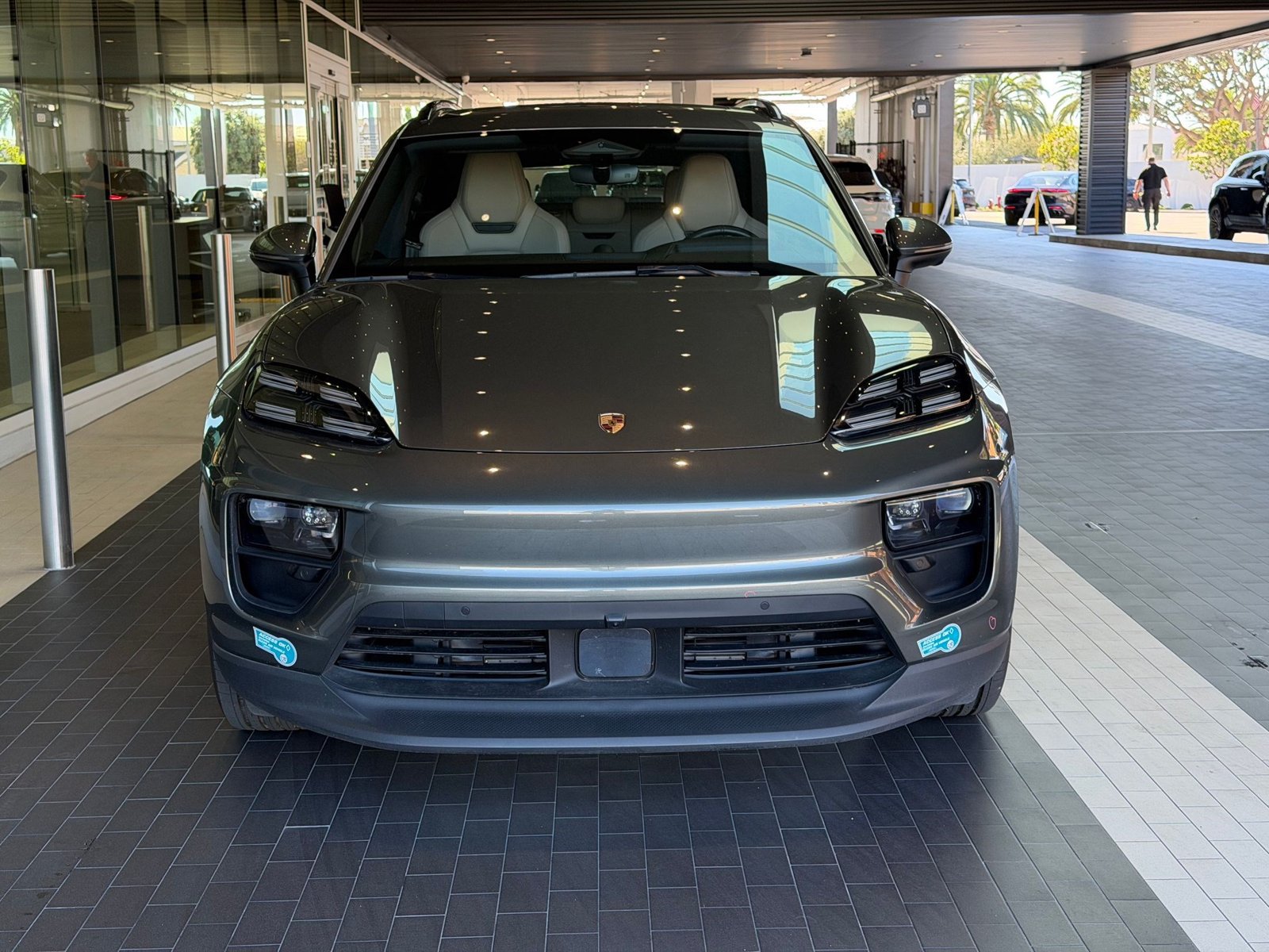 Certified 2024 Porsche Macan 4 Electric w/ Premium Package AWD/4WD image 6