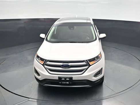 Used 2018 Ford Edge Titanium w/ Equipment Group 302A AWD/4WD image 37