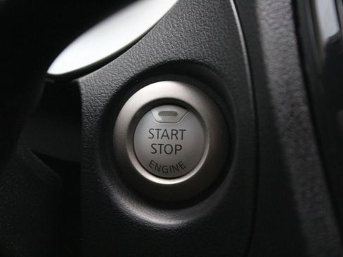 Used 2012 Nissan Juke SL image 19