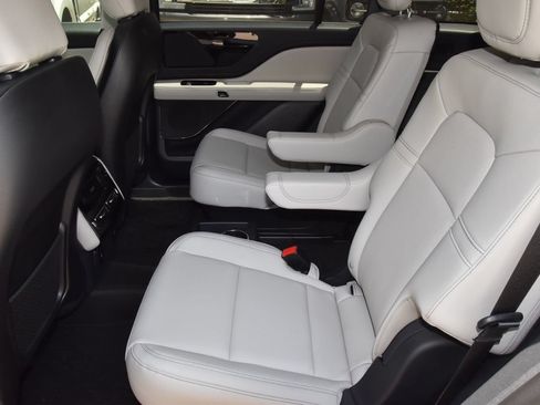 New 2026 Lincoln Aviator 2WD image 14