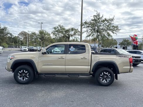 Used 2016 Toyota Tacoma TRD Off-Road image 7