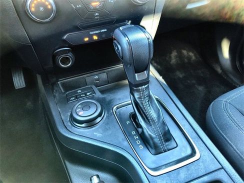 Used 2019 Ford Ranger XLT image 19