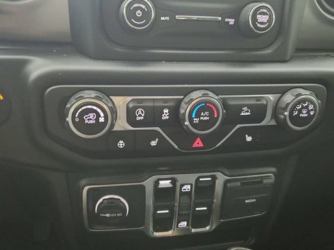 Used 2020 Jeep Gladiator Sport w/ Quick Order Package 24S AWD/4WD image 29