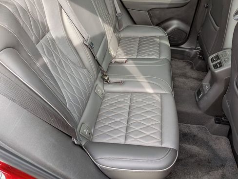 Used 2023 Buick Envision Avenir image 30