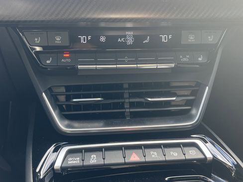 Used 2023 Audi RS e-tron GT w/ Carbon Performance Package image 27