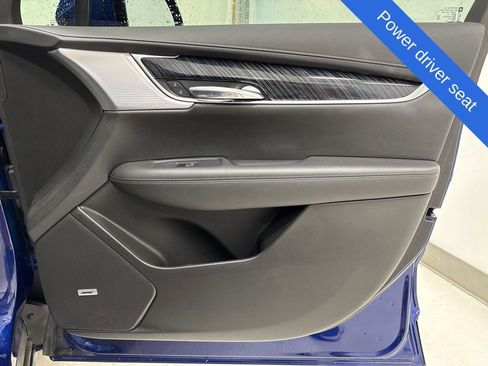 Used 2023 Cadillac XT6 Premium Luxury image 8