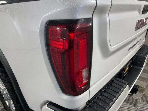 Certified 2021 GMC Sierra 2500 Denali w/ Denali Ultimate Package AWD/4WD image 18