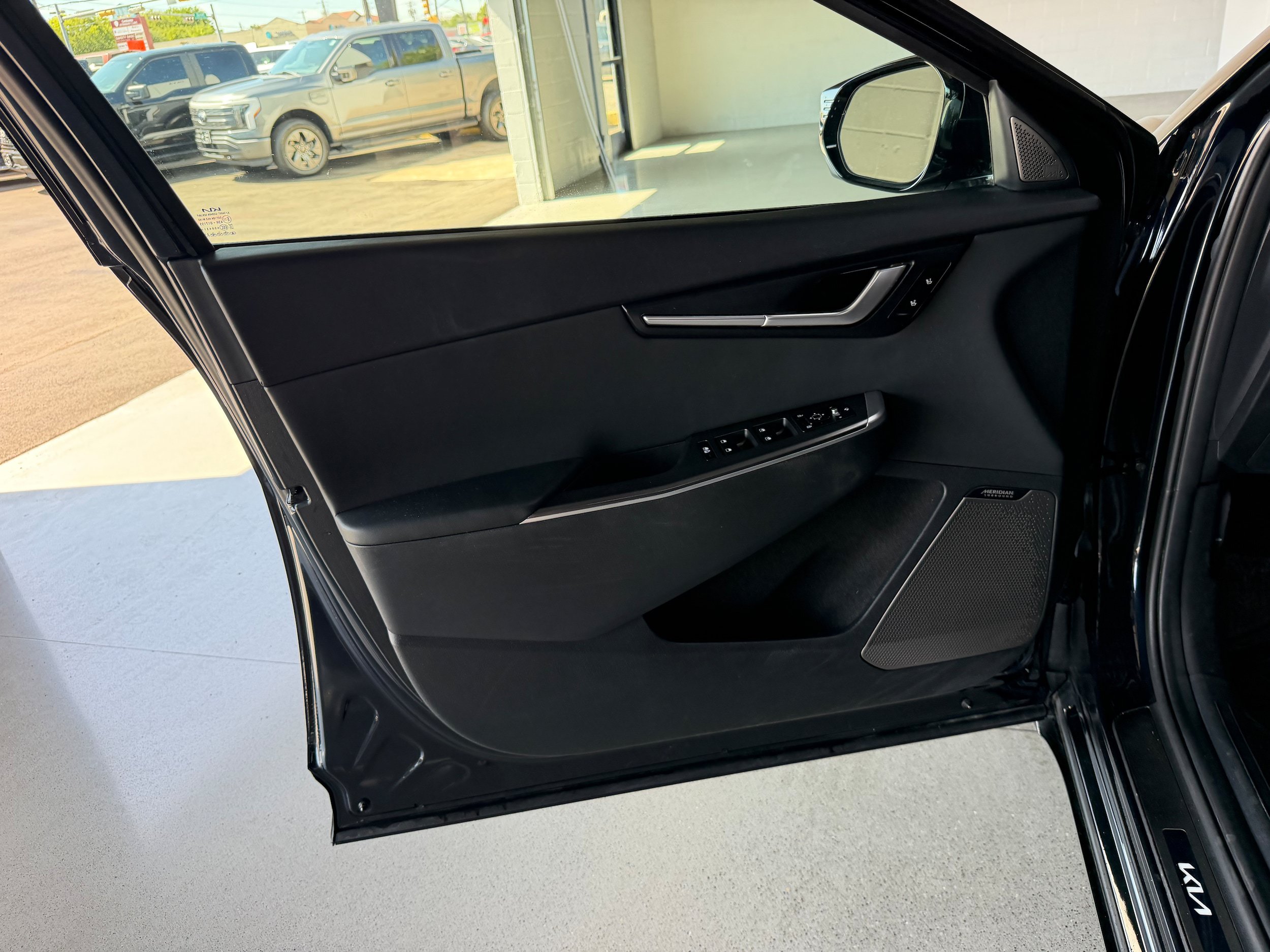 Used 2022 Kia EV6 Wind w/ Wind Technology Package AWD/4WD image 24