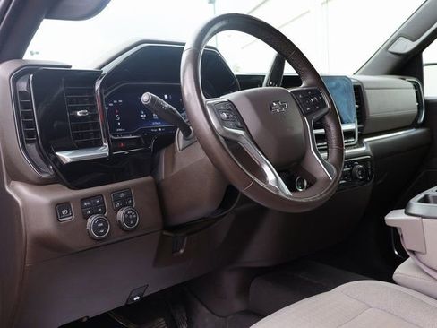 Certified 2022 Chevrolet Silverado 1500 RST AWD/4WD image 15