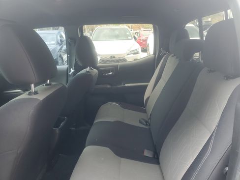 Used 2023 Toyota Tacoma TRD Sport w/ Advanced Technology Package image 9