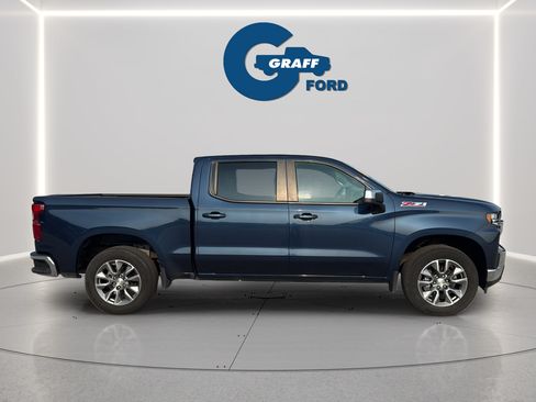 Used 2022 Chevrolet Silverado 1500 LT w/ Z71 Off-Road Package AWD/4WD image 6