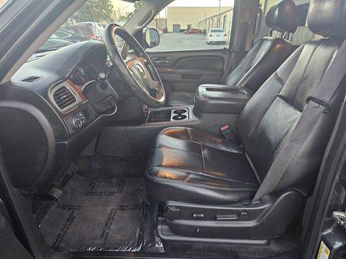 Used 2011 Chevrolet Avalanche LS w/ Regional Value Package image 13