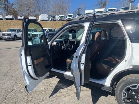New 2026 Ford Bronco Sport Outer Banks w/ Outer Banks Tech Package+ AWD/4WD image 18