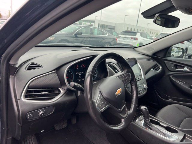 Used 2020 Chevrolet Malibu RS FWD image 9