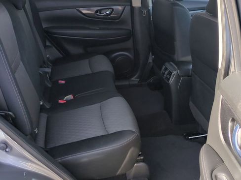 Used 2017 Nissan Rogue SV w/ Sun & Sound Touring Package image 22