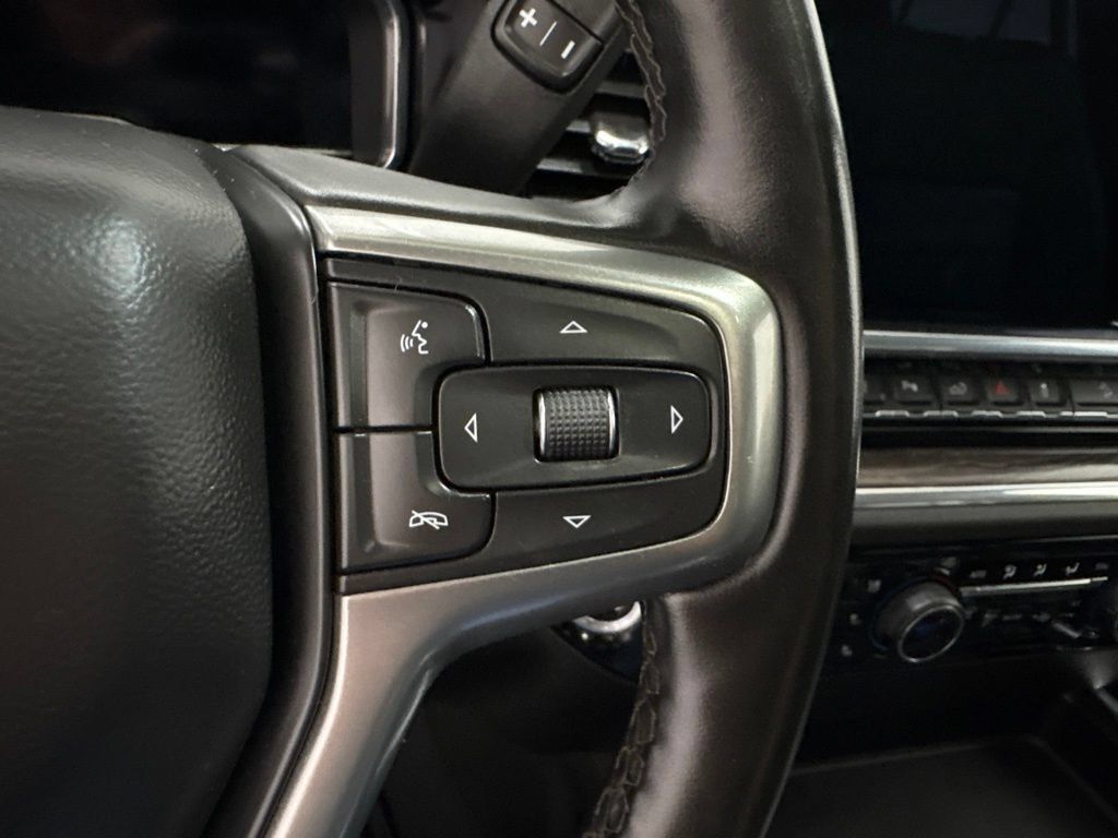 Used 2025 Chevrolet Silverado 3500 LTZ w/ LTZ Plus Package AWD/4WD image 27