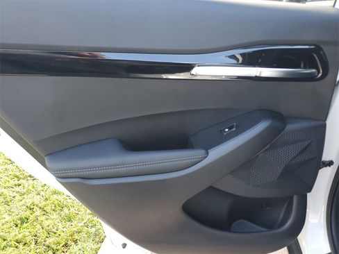 Used 2024 Kia Seltos EX image 10