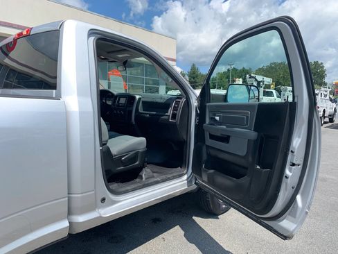 Used 2018 RAM 3500 Tradesman w/ Power & Remote Entry Group RWD image 18