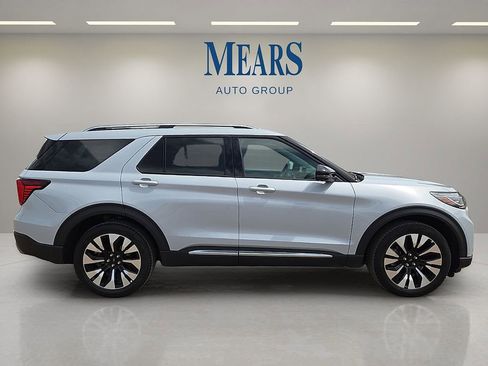 Used 2025 Ford Explorer Platinum w/ LUX Leather Package AWD/4WD image 6