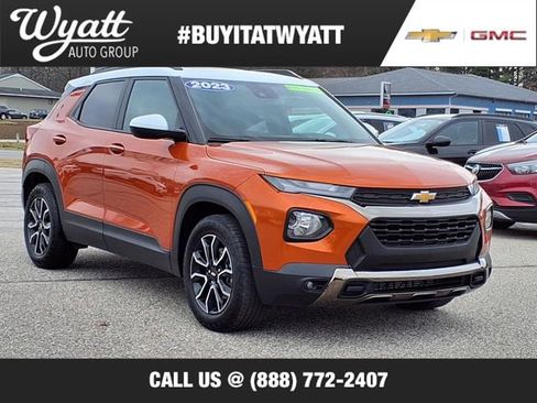 Used 2023 Chevrolet TrailBlazer ACTIV w/ Sun and Liftgate Package image 1