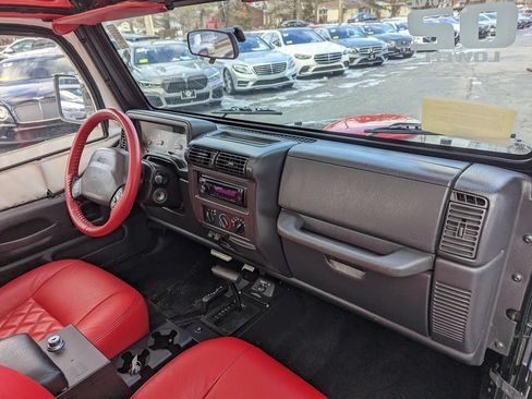 Used 2002 Jeep Wrangler Sahara AWD/4WD image 22