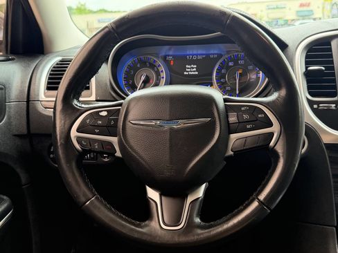 Used 2015 Chrysler 300 Limited RWD image 11
