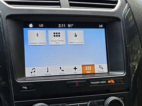 Used 2017 Ford Explorer XLT w/ Equipment Group 202A FWD image 18