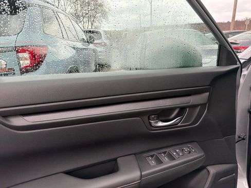 Used 2024 Honda CR-V Sport image 16