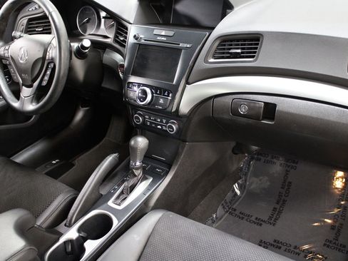 Used 2017 Acura ILX w/ Technology Plus & A-SPEC image 22