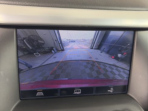 Certified 2023 GMC Acadia SLE w/ Driver Convenience Package image 29