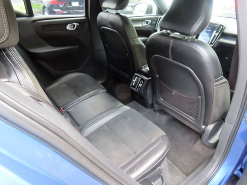 Used 2019 Volvo XC40 T5 R-Design AWD/4WD image 19