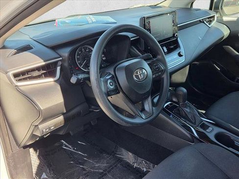 Used 2022 Toyota Corolla LE w/ Carpet Mat Package (TMS) image 10
