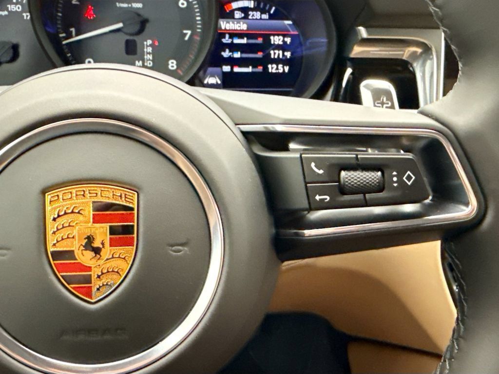 Used 2026 Porsche Macan AWD/4WD image 14