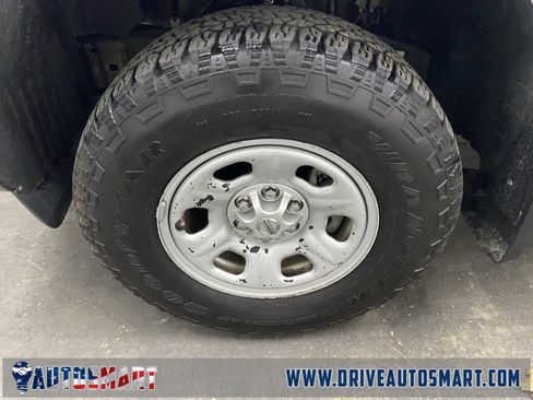 Used 2018 Nissan Frontier S image 23