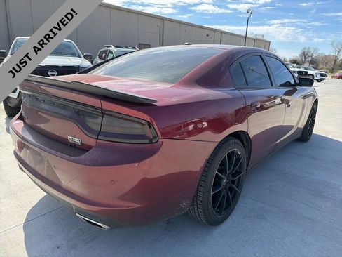 Used 2019 Dodge Charger SXT w/ Leather Interior Group image 5