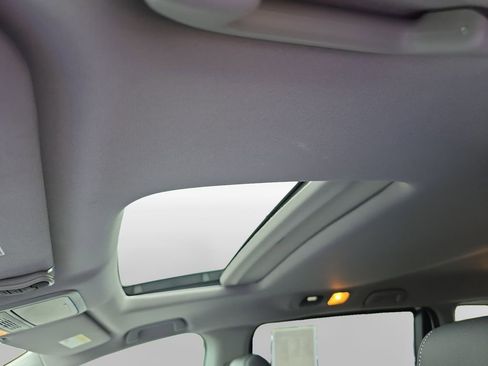 Used 2024 Honda Odyssey EX-L image 22