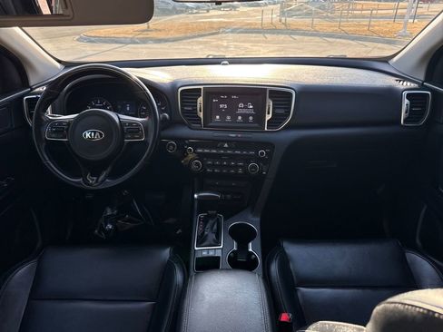 Used 2019 Kia Sportage EX image 16