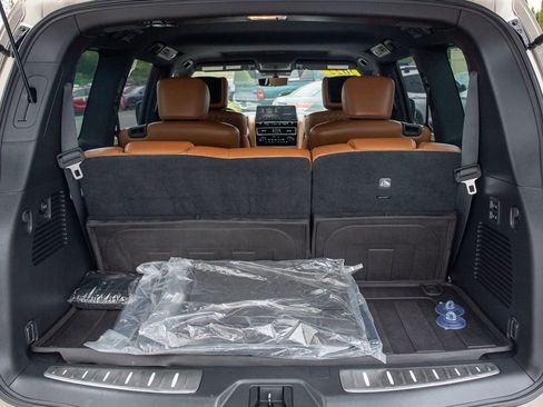 Used 2022 INFINITI QX80 Sensory w/ All-Season Package AWD/4WD image 21