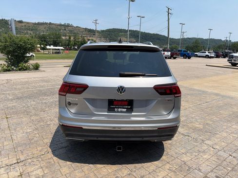 Used 2020 Volkswagen Tiguan SEL AWD/4WD image 7