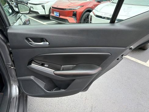 Used 2024 Nissan Altima 2.5 SR FWD image 12