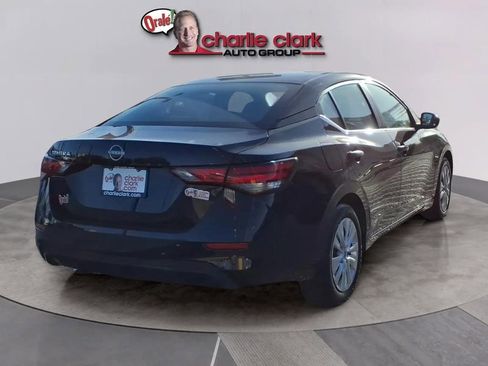 Used 2025 Nissan Sentra S image 5