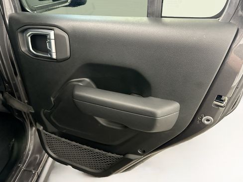 Used 2023 Jeep Wrangler Unlimited w/ 8.4" Radio Group AWD/4WD image 31