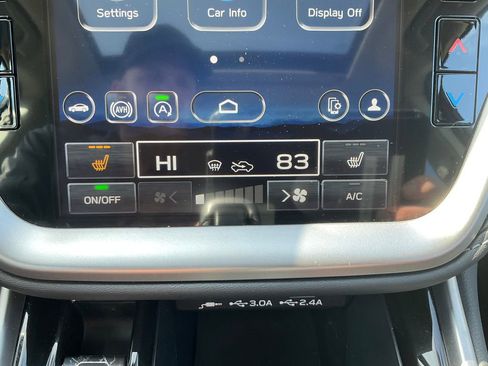 Used 2025 Subaru Outback Premium AWD/4WD image 10