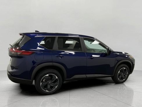 Certified 2025 Nissan Rogue SV image 2